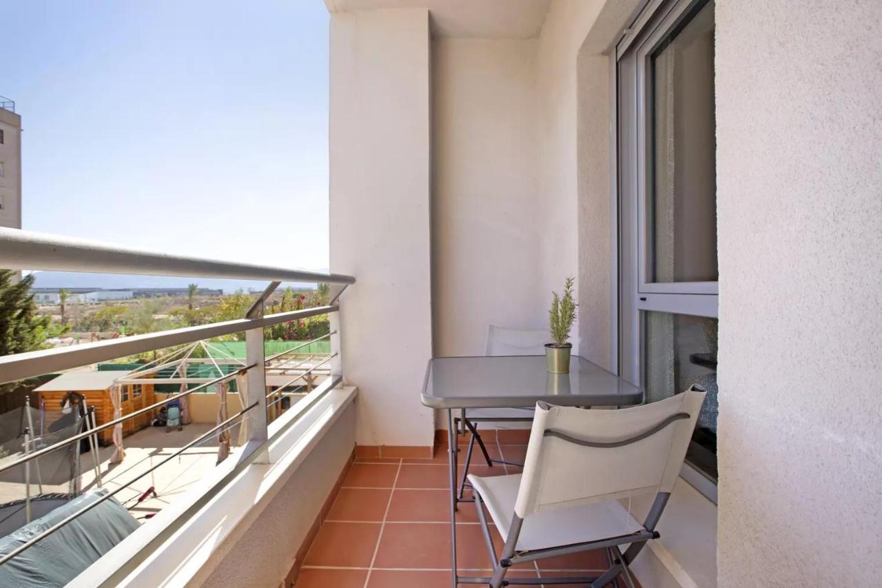 Malaga Campus Apartment Parking Included Exterior photo