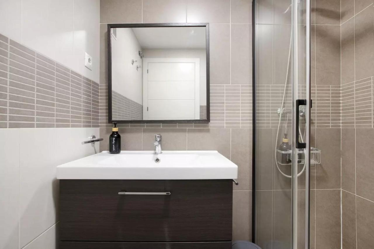 Malaga Campus Apartment Parking Included Exterior photo